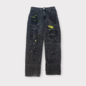 ULTRA-RIPPED BLACK DENIM